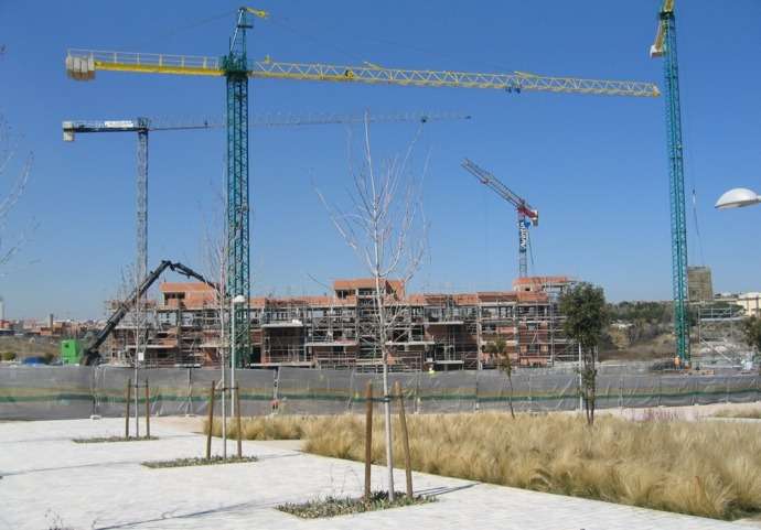 Valdebebas, obras de viviendas, pisos en construcción en Madrid en el nuevo desarrollo urbanístico